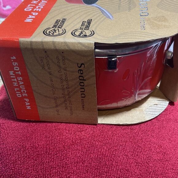 Sedona 1.5 Qt. Nonstick Saucepan with Sauce Pan with Lid - Picture 3 of 4